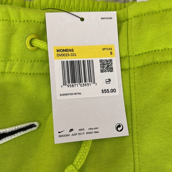 Nike Women’s Loose Fit High Rise Lime Green Fleece Shorts Size Small - Picture 2 of 4